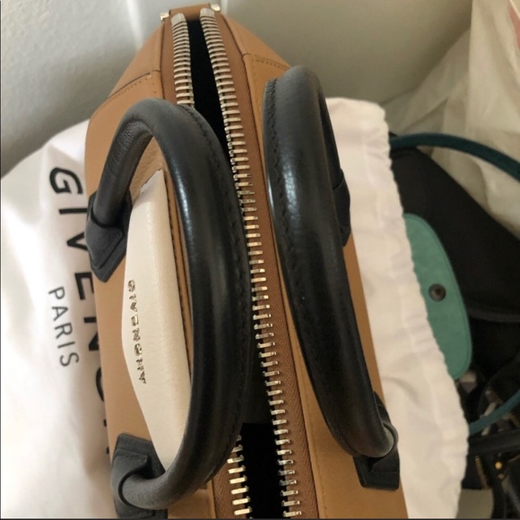 Authentic givenchy antigona tri color - Picture 3 of 8